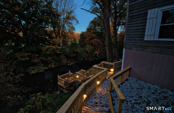 $2,350 | 15 Lower Road, North Canaan, CT 06018