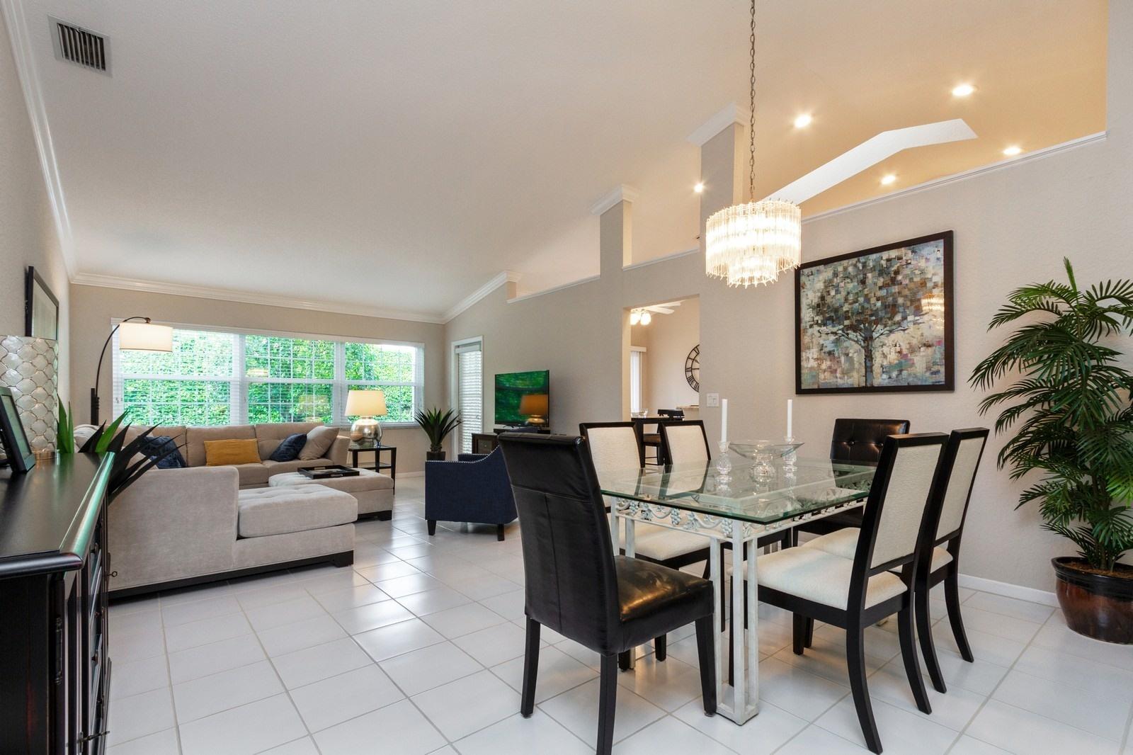 17245 Boca Club Boulevard, Unit 2 Boca Raton, FL 33487 - Photo 10 of 19 09_17245BocaClubBlvd2_2_DiningRoom_Custo