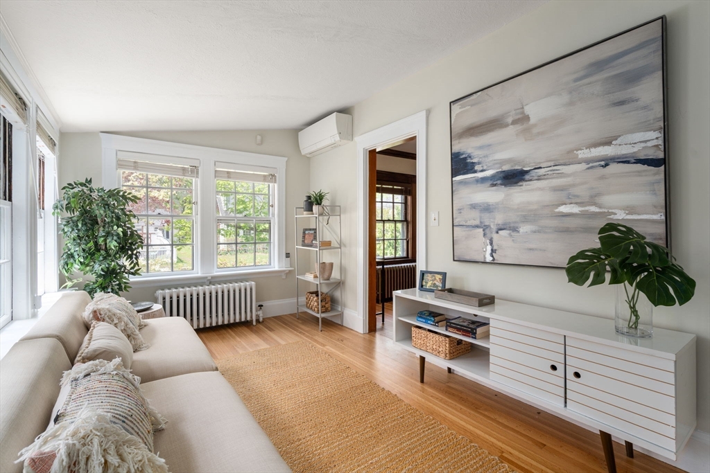 33 Longfellow Road Melrose, MA 02176 - Photo 8 of 38