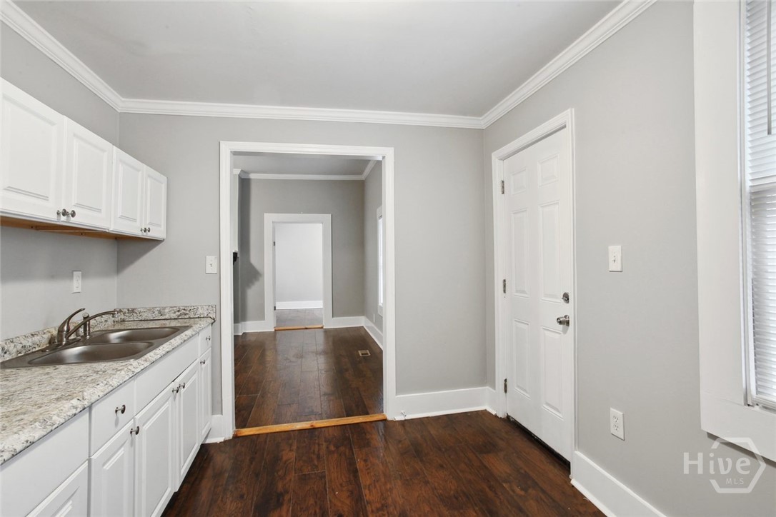 645 East 37th Street Savannah, GA 31401 - Photo 7 of 17