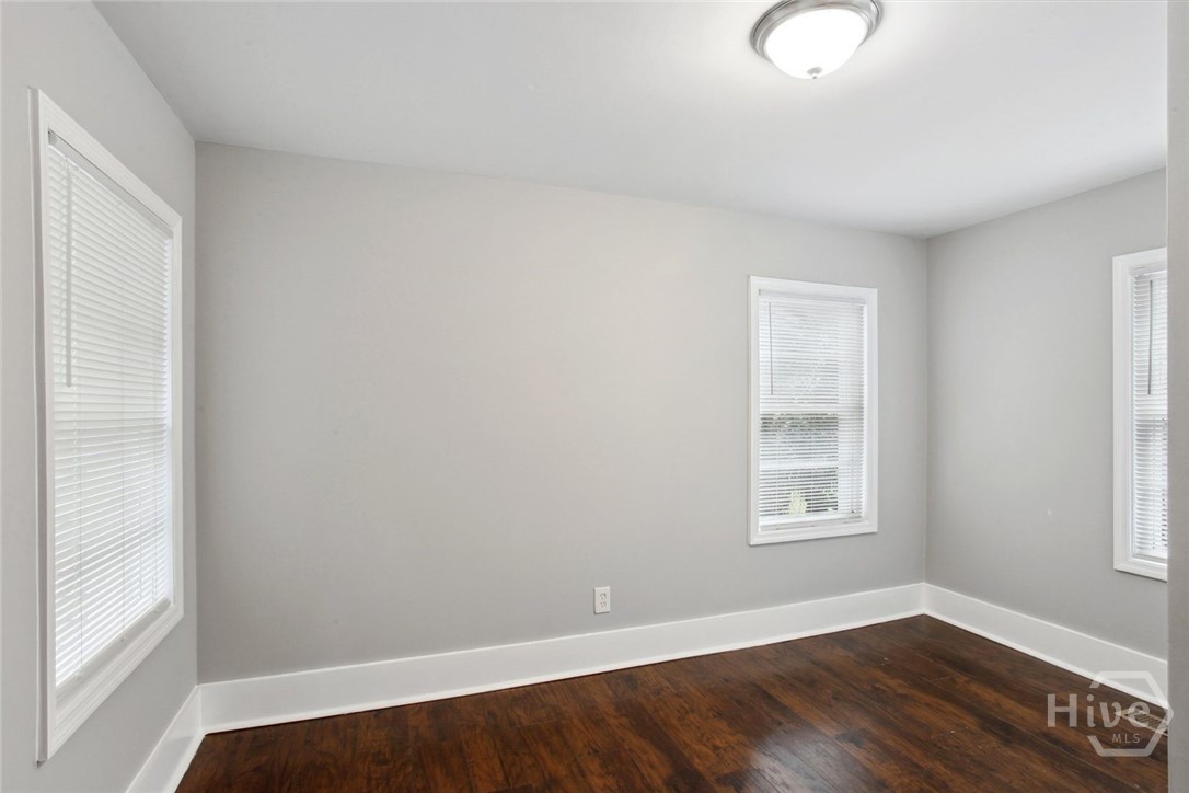 645 East 37th Street Savannah, GA 31401 - Photo 8 of 17