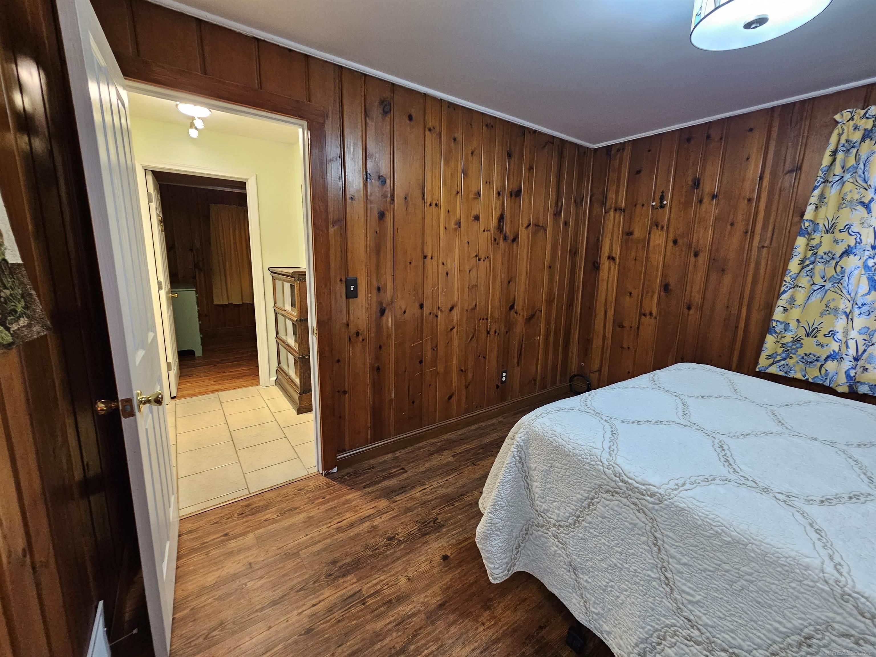 5264 Lakeshore Road Fort Gratiot, MI 48059 - Photo 19 of 25 50118385-19.JPG