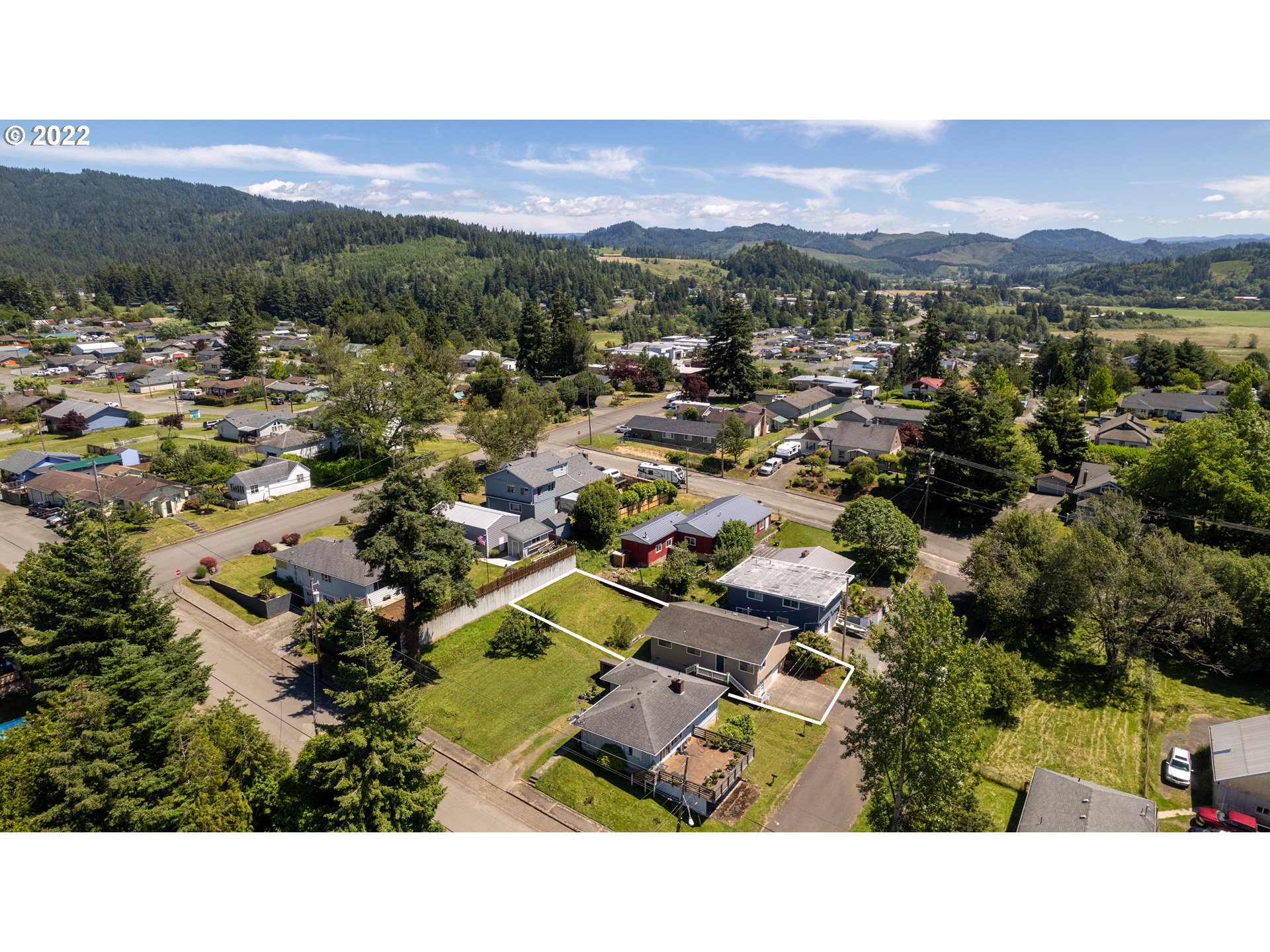 329 Border Street Myrtle Point, OR 97458 - Photo 25 of 28 Gallery Image 25