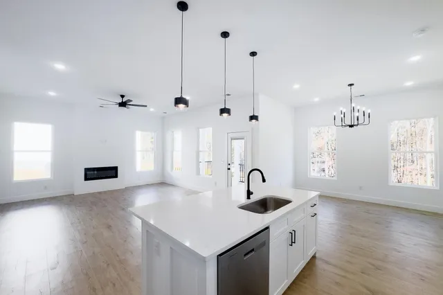 $324,900 | 761 Garland Drive, Spartanburg, SC 29301