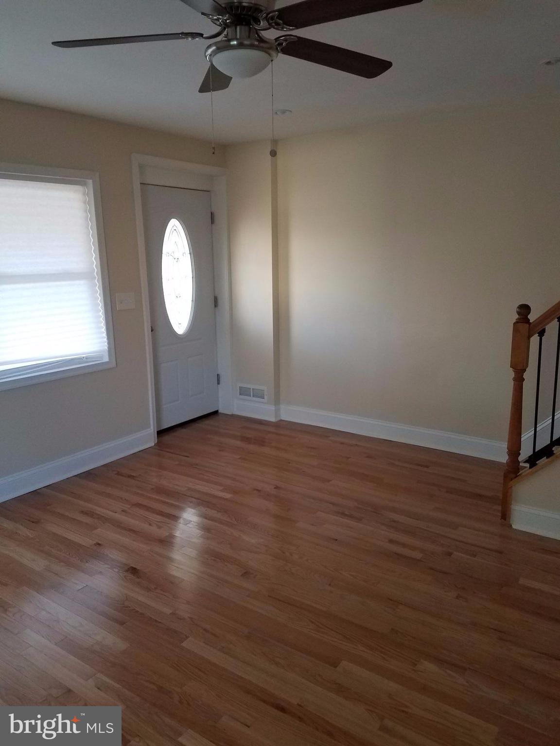7494 Rabon Avenue Baltimore, MD 21222 - Photo 4 of 24 Living Room