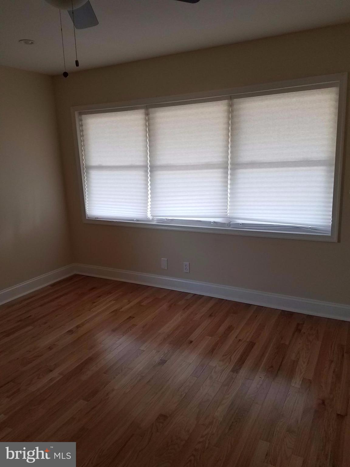 7494 Rabon Avenue Baltimore, MD 21222 - Photo 5 of 24 Living Room