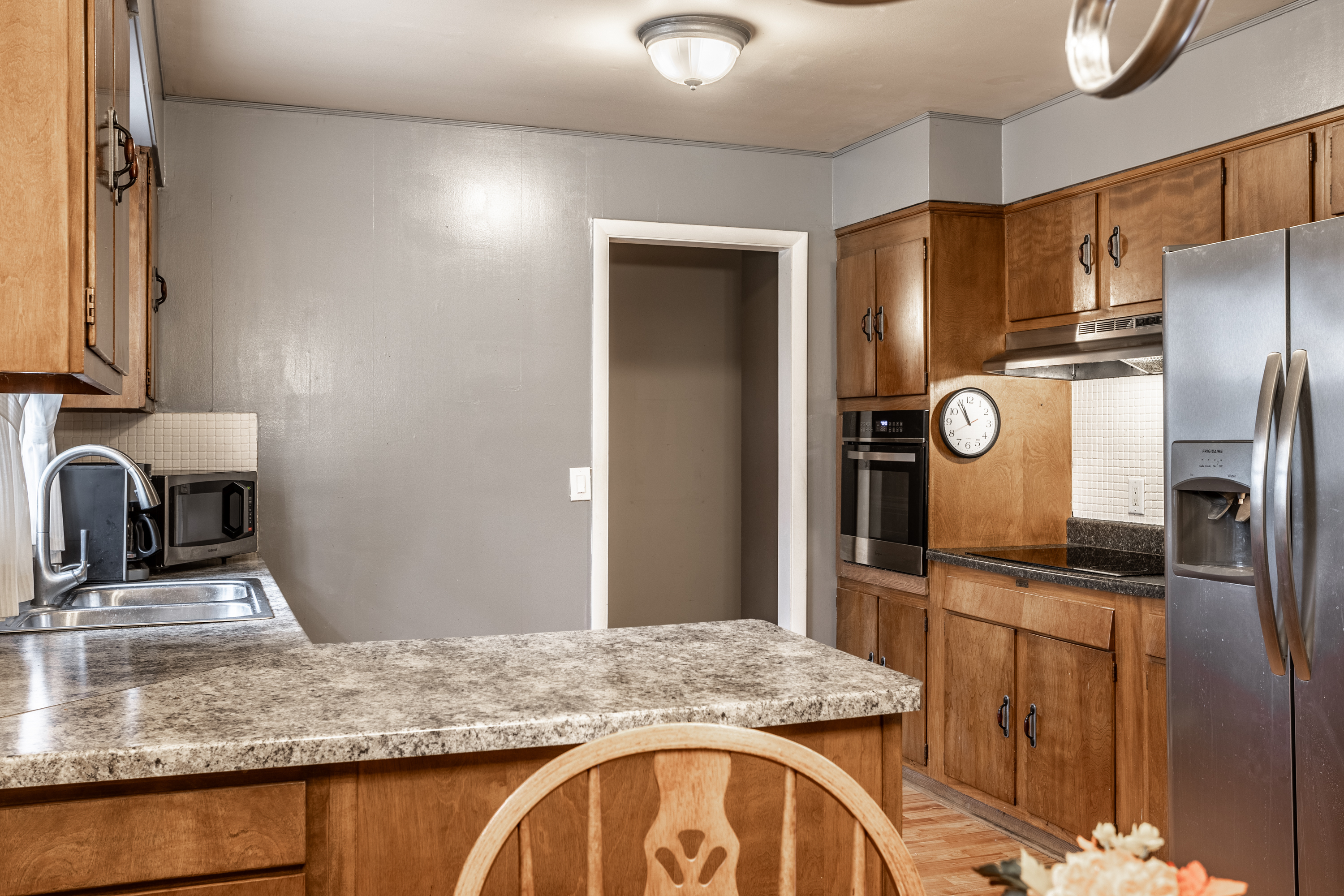 7106 Hoover Road Indianapolis, IN 46260 - Photo 12 of 33 Gallery Image 12