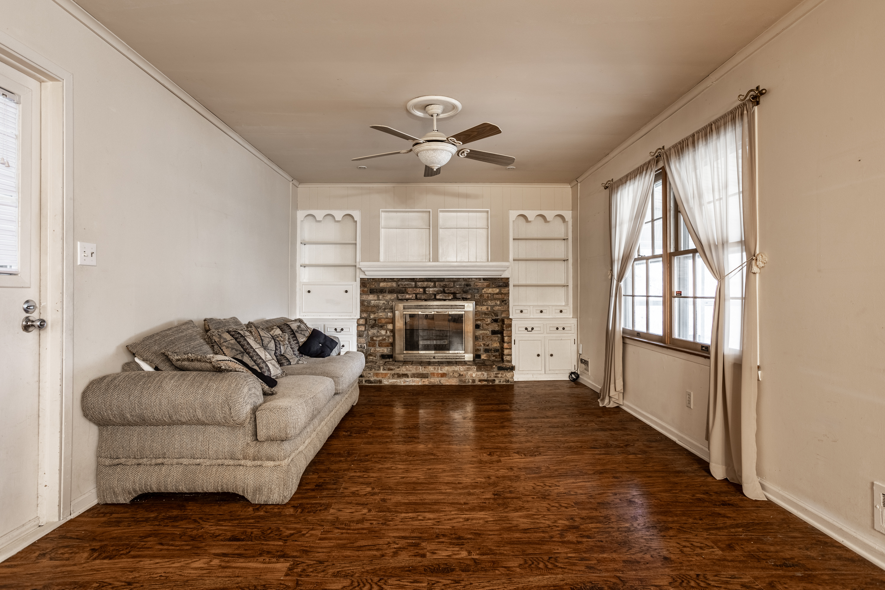7106 Hoover Road Indianapolis, IN 46260 - Photo 14 of 33 Gallery Image 14