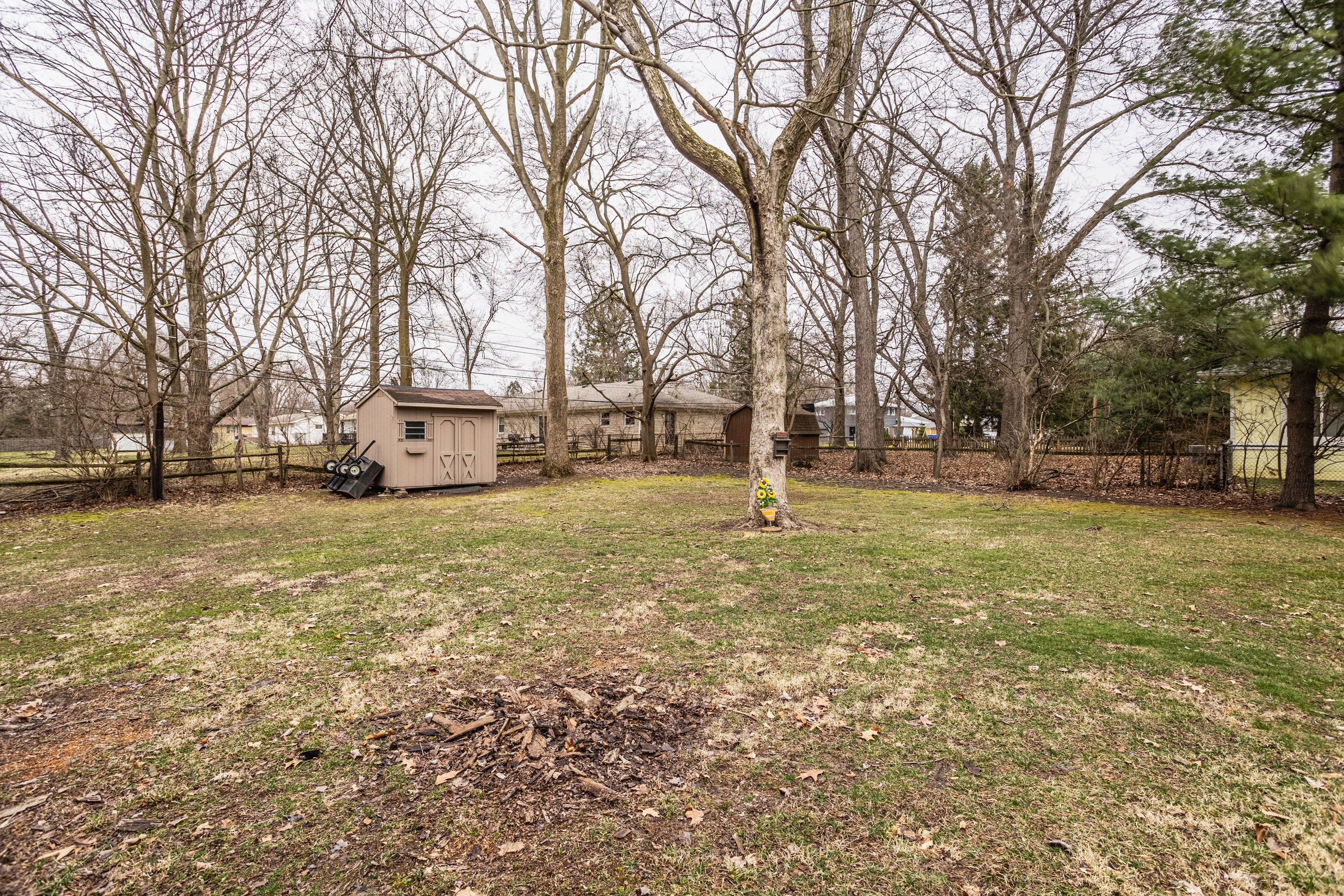 7106 Hoover Road Indianapolis, IN 46260 - Photo 28 of 33 Gallery Image 28