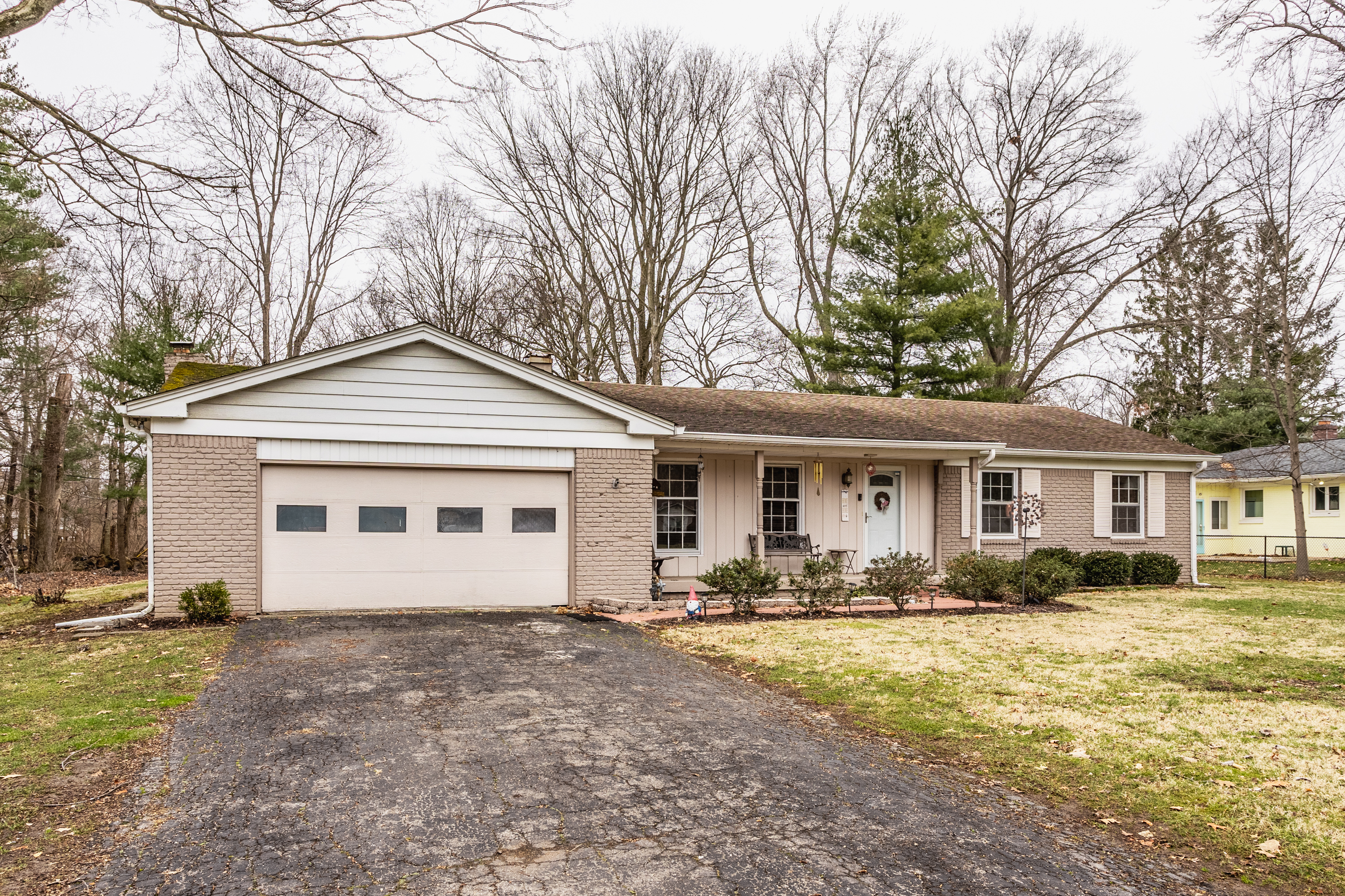 7106 Hoover Road Indianapolis, IN 46260 - Photo 32 of 33 Gallery Image 32