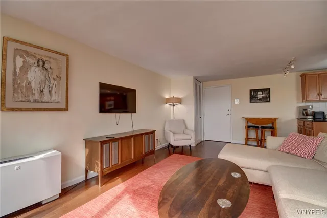 $1,450 | 849 Delaware Avenue, Unit 302, Buffalo, NY 14209