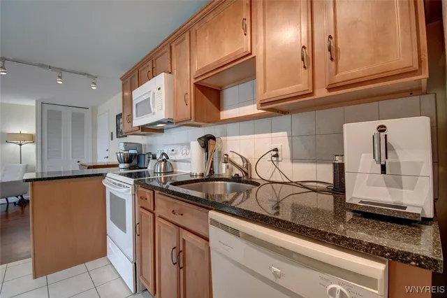 $1,450 | 849 Delaware Avenue, Unit 302, Buffalo, NY 14209