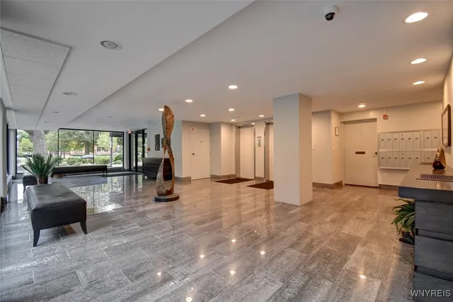 $1,450 | 849 Delaware Avenue, Unit 302, Buffalo, NY 14209