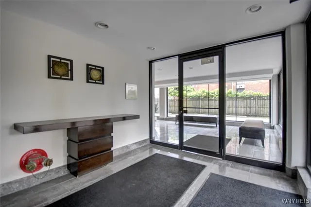 $1,450 | 849 Delaware Avenue, Unit 302, Buffalo, NY 14209