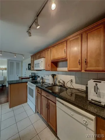 $1,450 | 849 Delaware Avenue, Unit 302, Buffalo, NY 14209