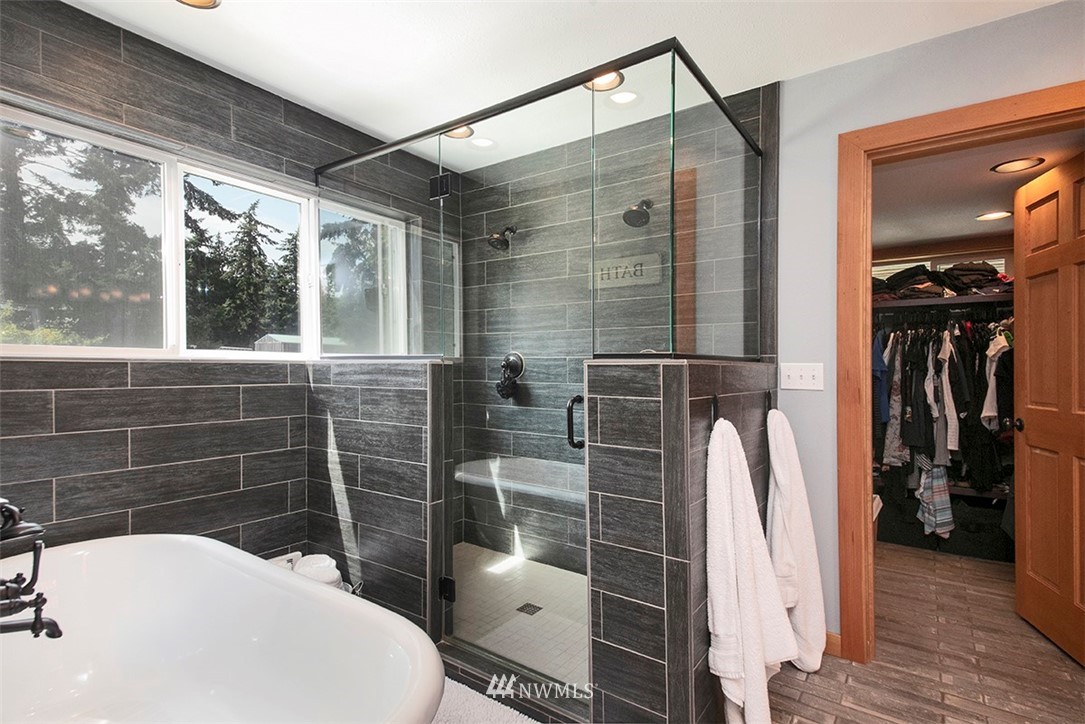 3490 Swede Hill Road Clinton, WA 98236 - Photo 11 of 40