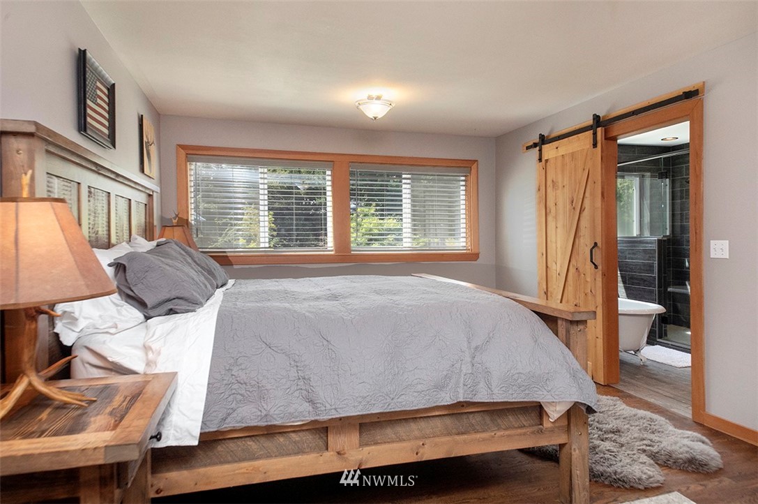 3490 Swede Hill Road Clinton, WA 98236 - Photo 10 of 40