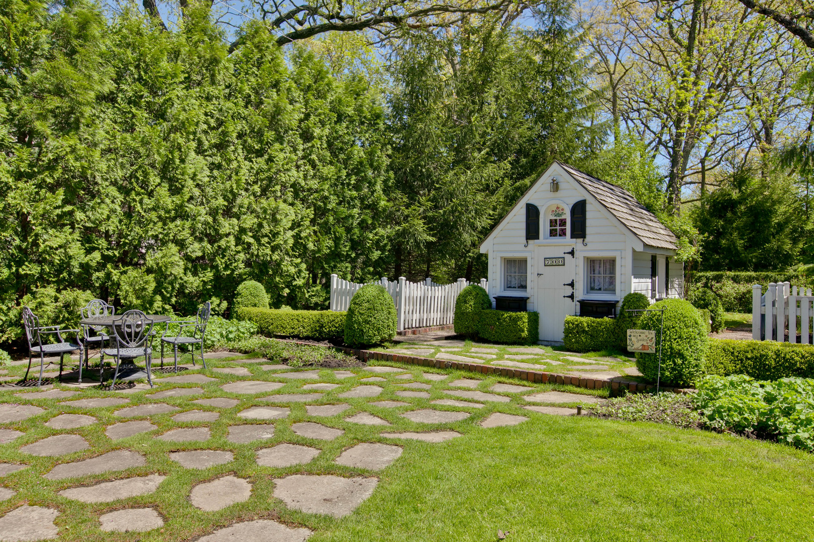 700 South Ridge Road Lake Forest, IL 60045 - Photo 30 of 47 a view of a house with backyard