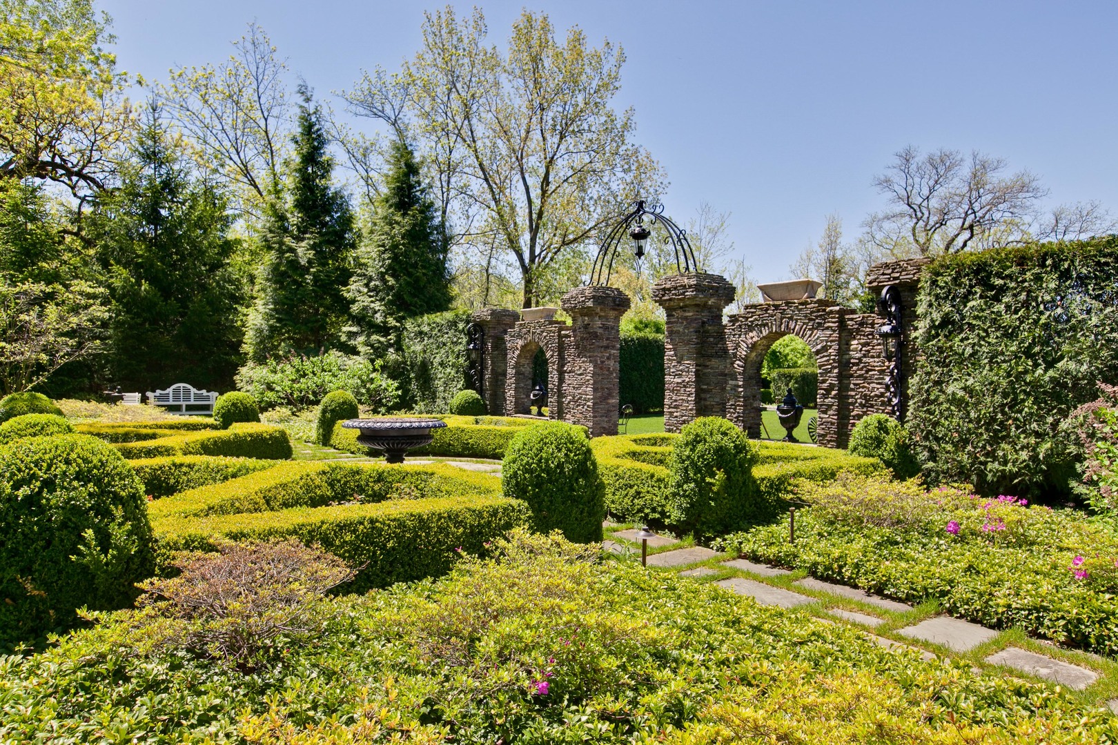 700 South Ridge Road Lake Forest, IL 60045 - Photo 38 of 47 a front view of a house with a yard