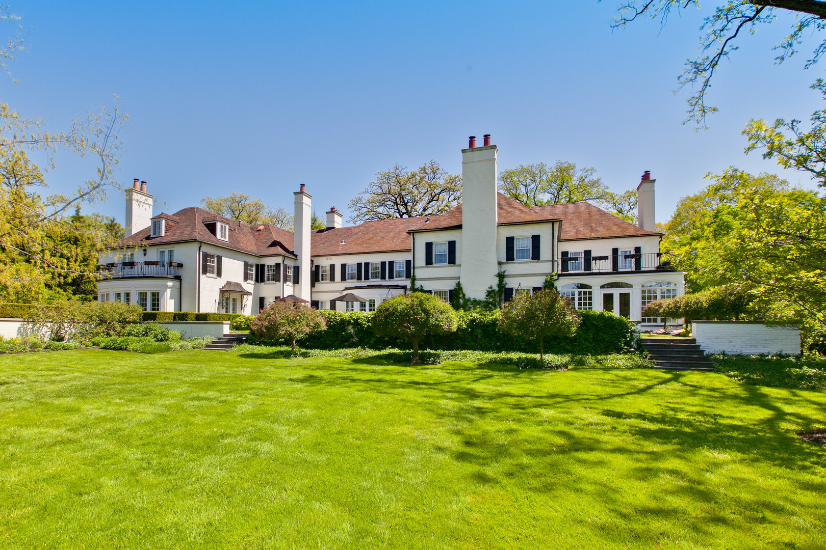 700 South Ridge Road Lake Forest, IL 60045 - Photo 47 of 47 a front view of house with yard and green space