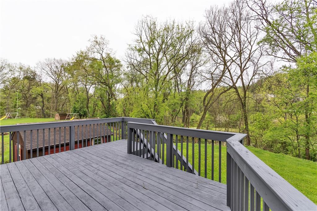 699 Surfside Drive Pittsburgh, PA 15239 - Photo 11 of 35