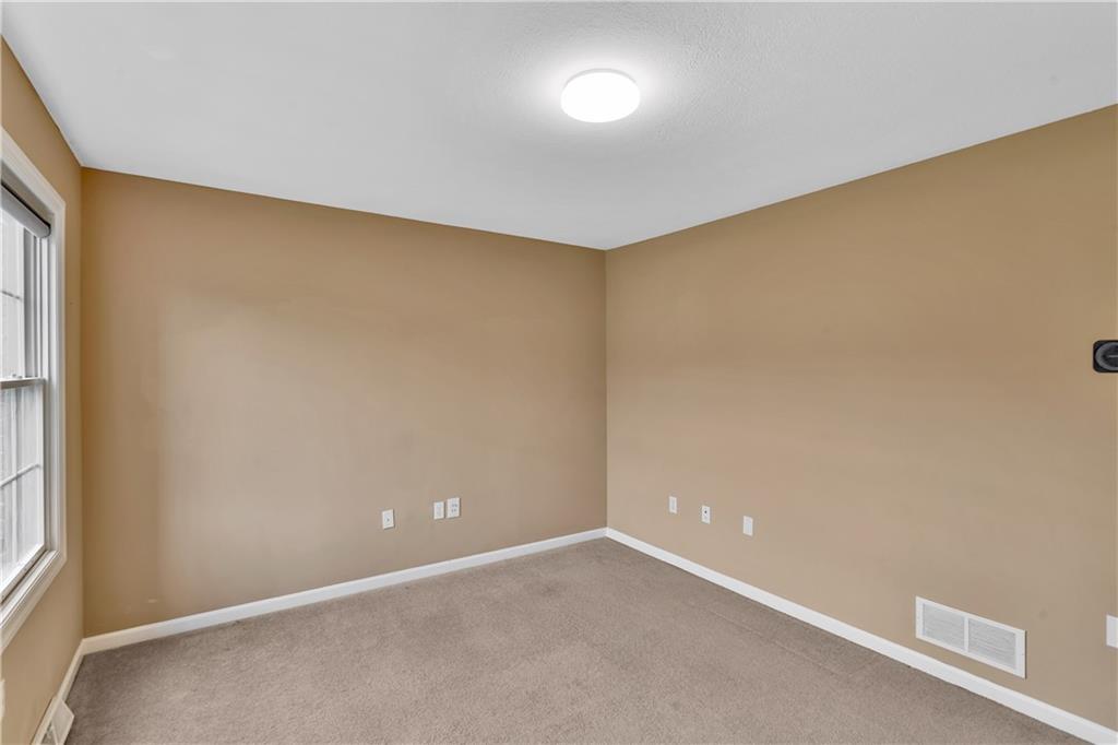 699 Surfside Drive Pittsburgh, PA 15239 - Photo 15 of 35