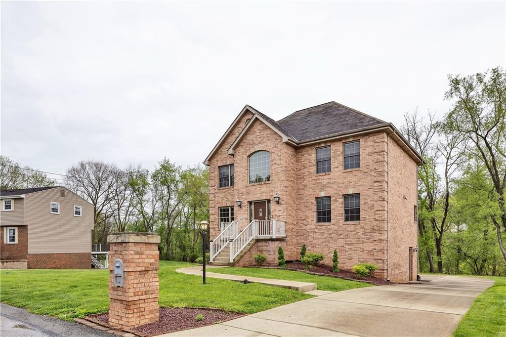 699 Surfside Drive Pittsburgh, PA 15239 - Photo 2 of 35
