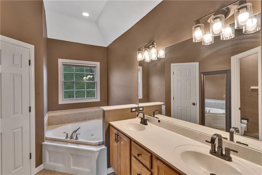 699 Surfside Drive Pittsburgh, PA 15239 - Photo 21 of 35