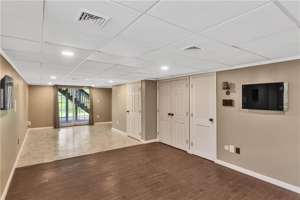 699 Surfside Drive Pittsburgh, PA 15239 - Photo 27 of 35