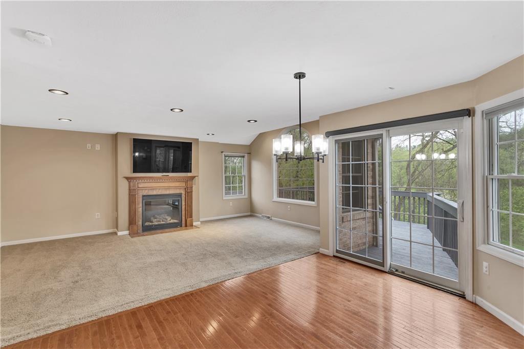 699 Surfside Drive Pittsburgh, PA 15239 - Photo 8 of 35