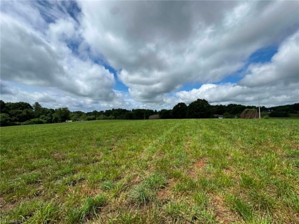 2 Poplar Springs Road Elkin, NC 28621 - Photo 4 of 15