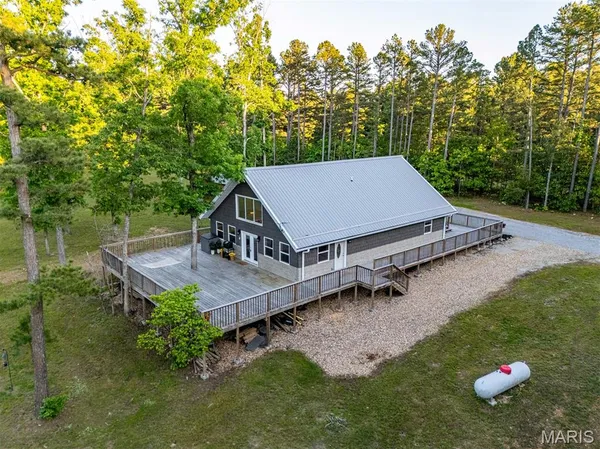 $350,000 | 16051 Forest Drive, Houston, MO 65483