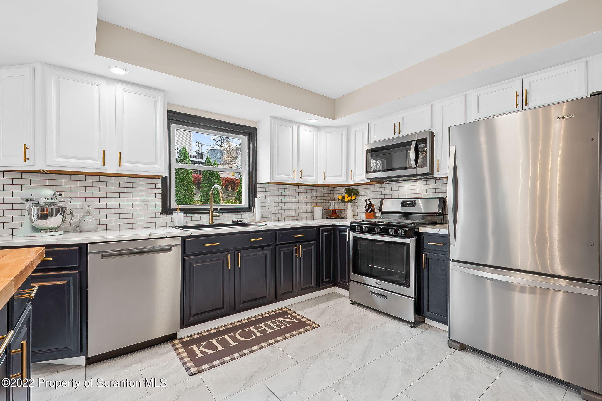 232 Fairview Road Clarks Green, PA 18411 - Photo 3 of 35 Gallery Image 3