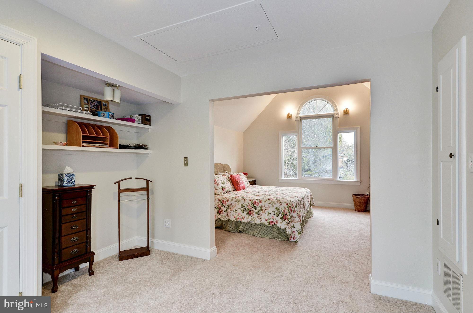 7827 Aberdeen Road Bethesda, MD 20814 - Photo 17 of 30 Master w/Dressing Area and Walk in Closet