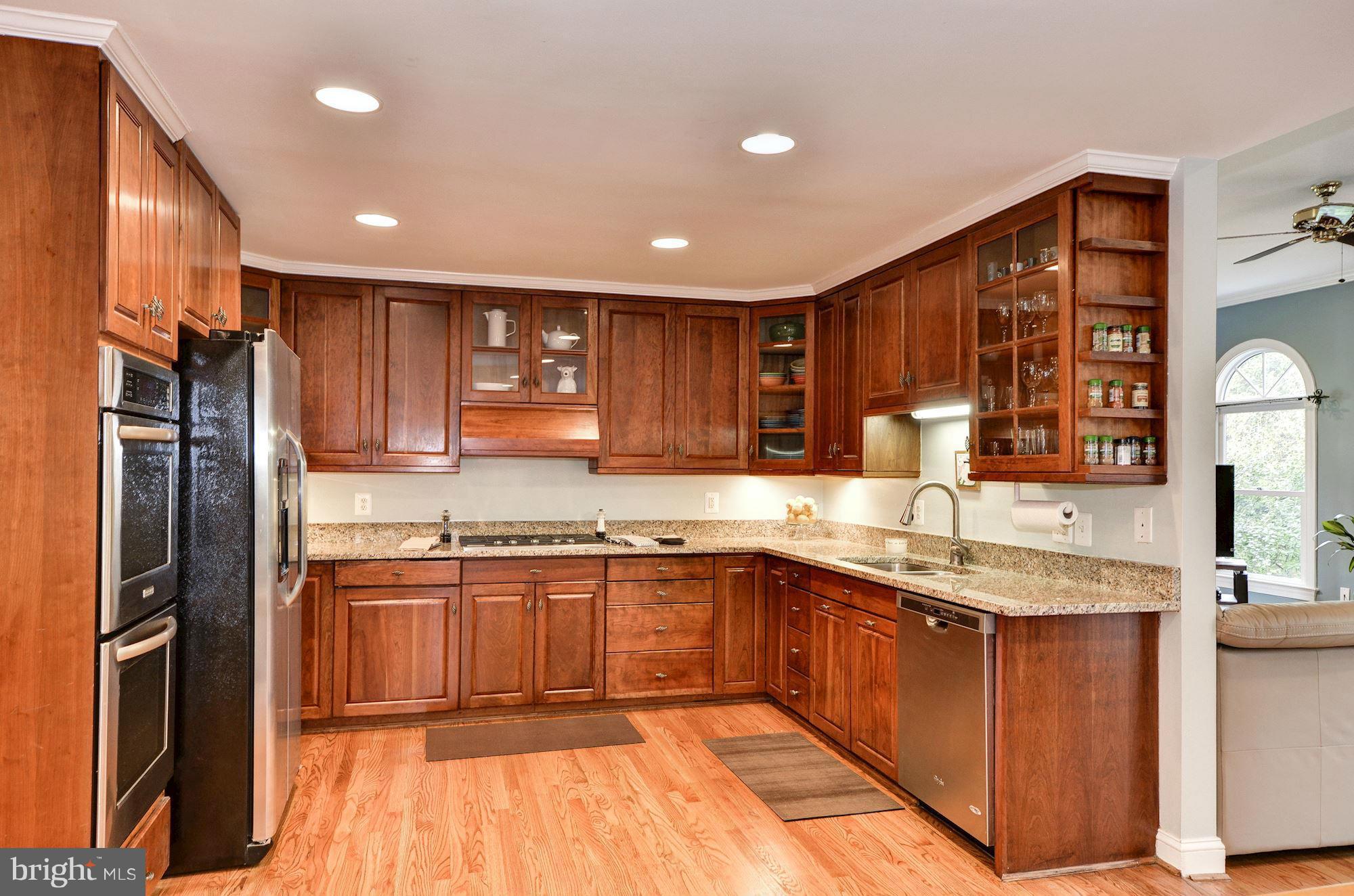 7827 Aberdeen Road Bethesda, MD 20814 - Photo 4 of 30 Spectacular Kitchen