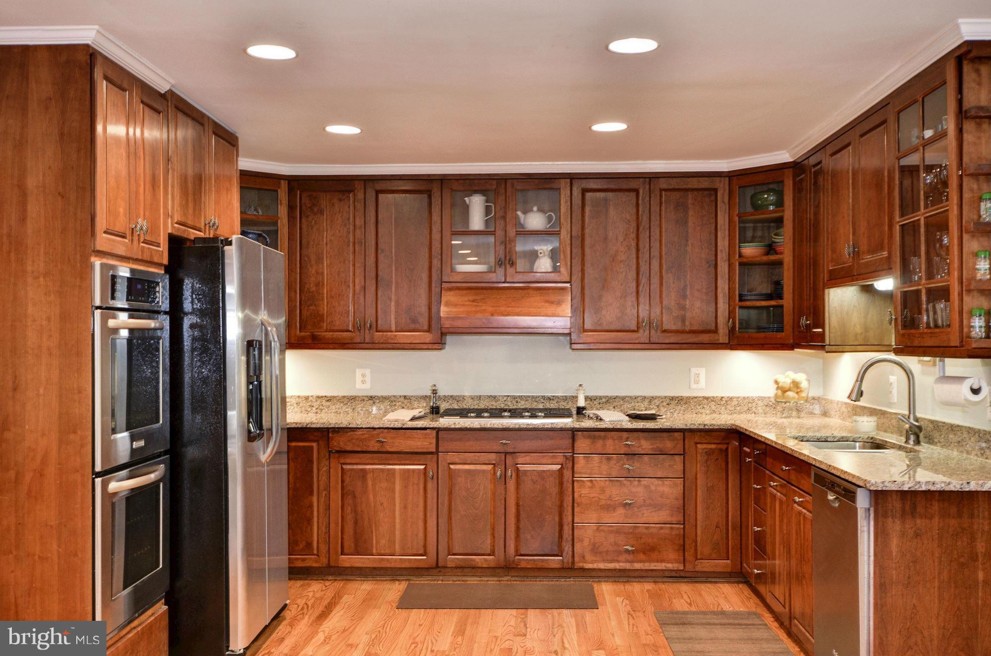 7827 Aberdeen Road Bethesda, MD 20814 - Photo 5 of 30 Renovated Chef's Kitchen