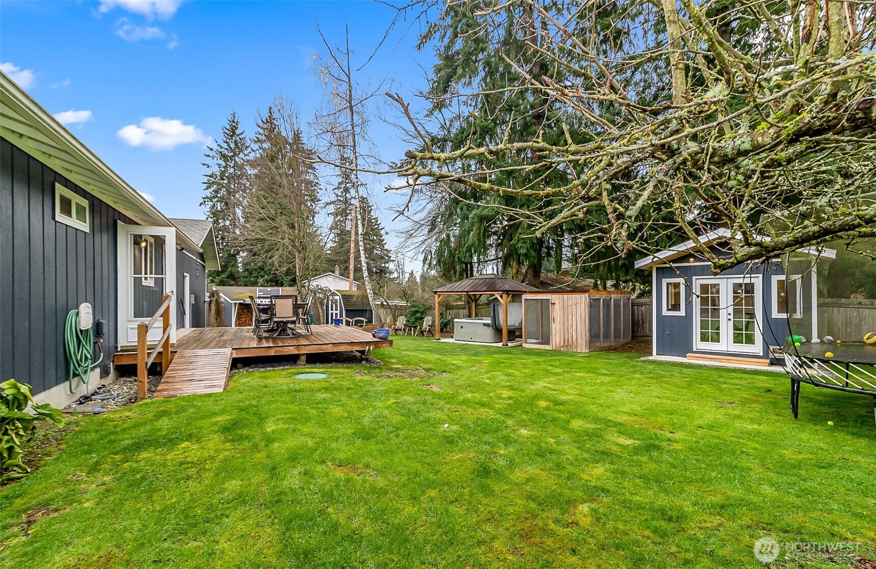 17419 Gravenstein Road Bothell, WA 98012 - Photo 27 of 30