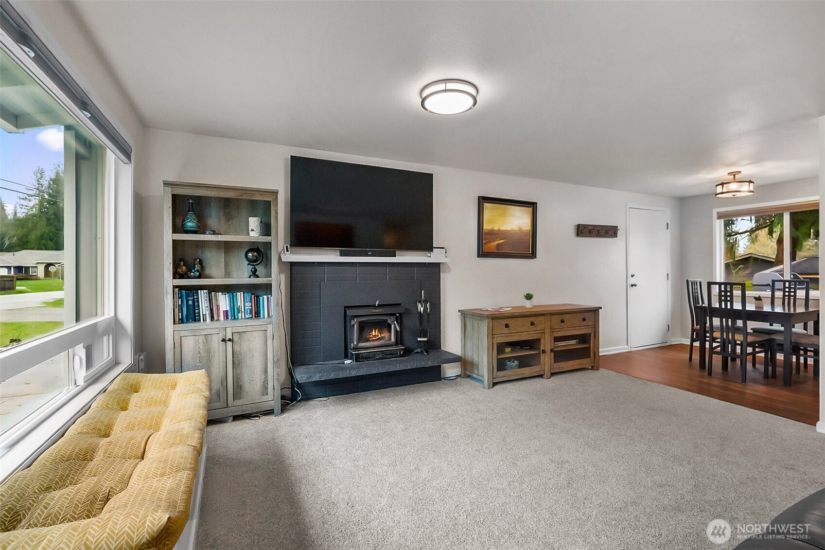 17419 Gravenstein Road Bothell, WA 98012 - Photo 5 of 30