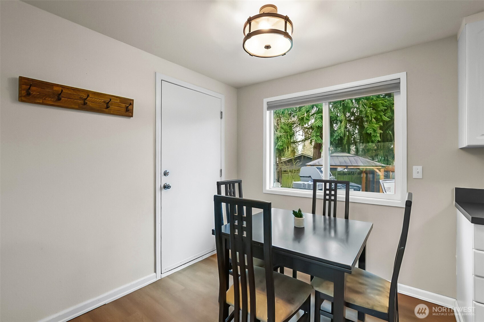 17419 Gravenstein Road Bothell, WA 98012 - Photo 9 of 30