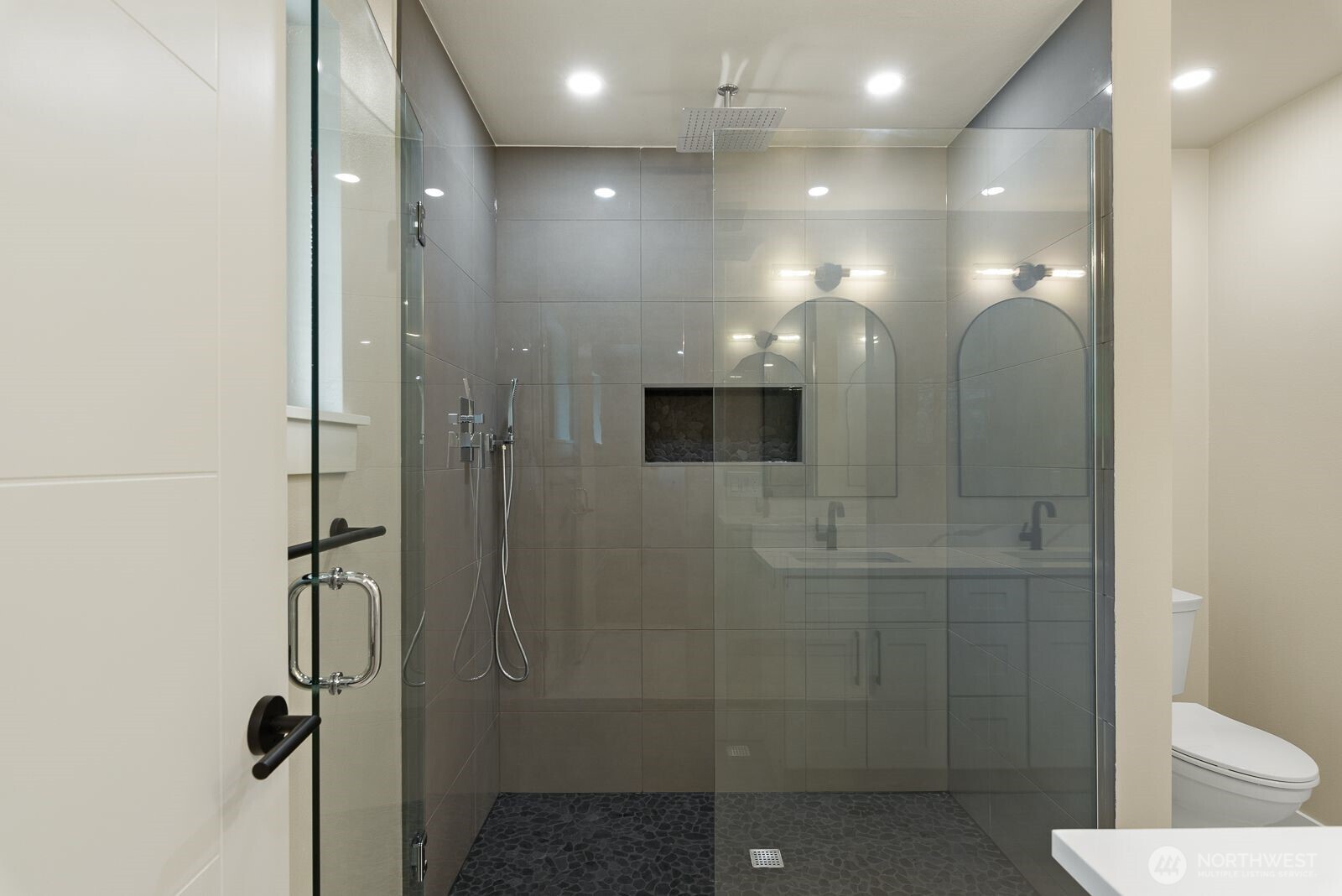 2425 Northwest Blue Ridge Drive Seattle, WA 98177 - Photo 12 of 27