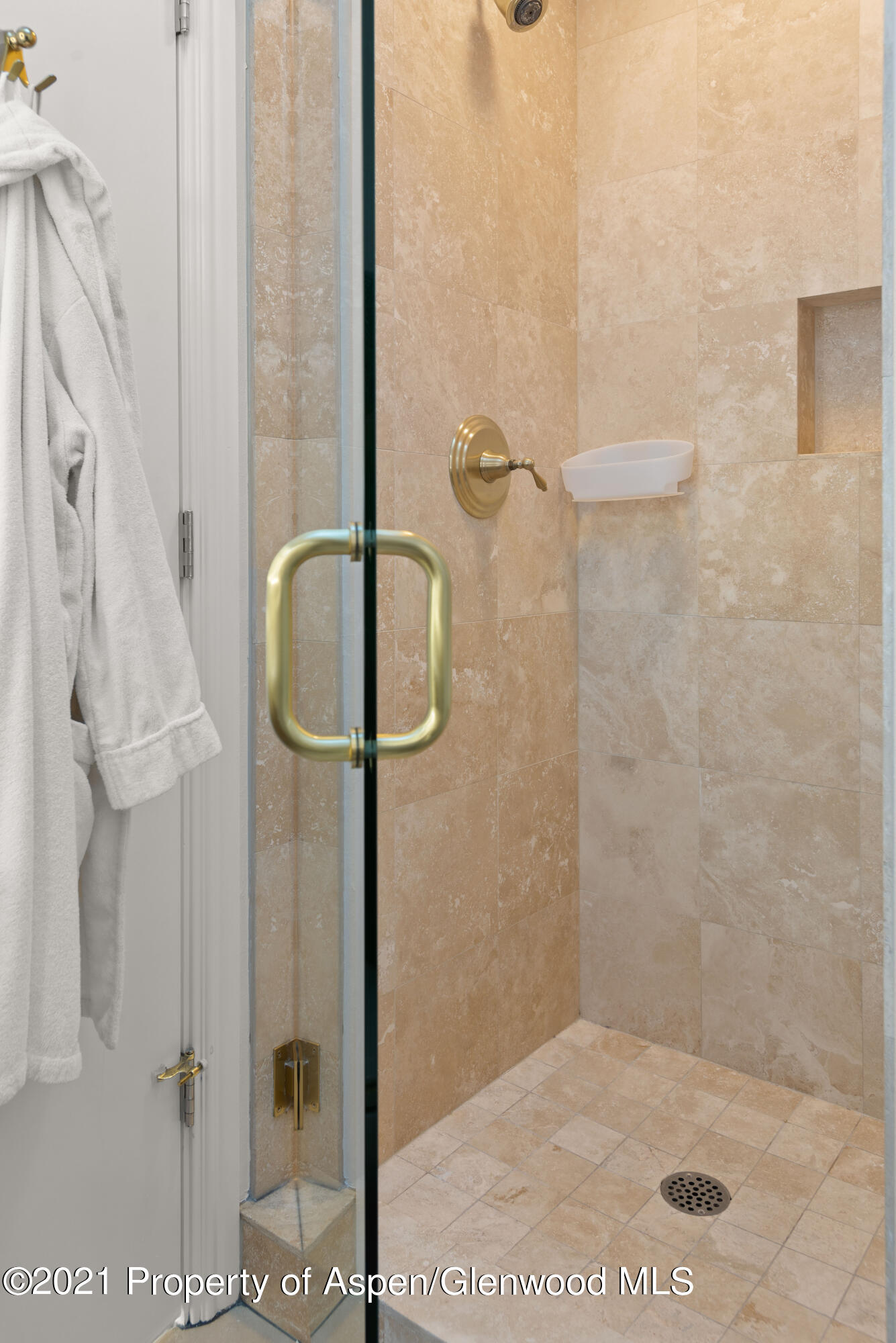 474 Upper Ranch Road Aspen, CO 81611 - Photo 16 of 43 a bathroom with a shower