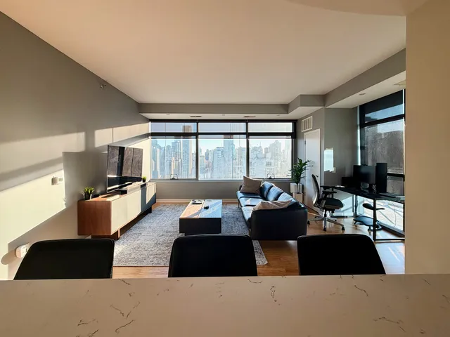 $3,400 | 303 West Ohio Street, Unit 3003, Chicago, IL 60654