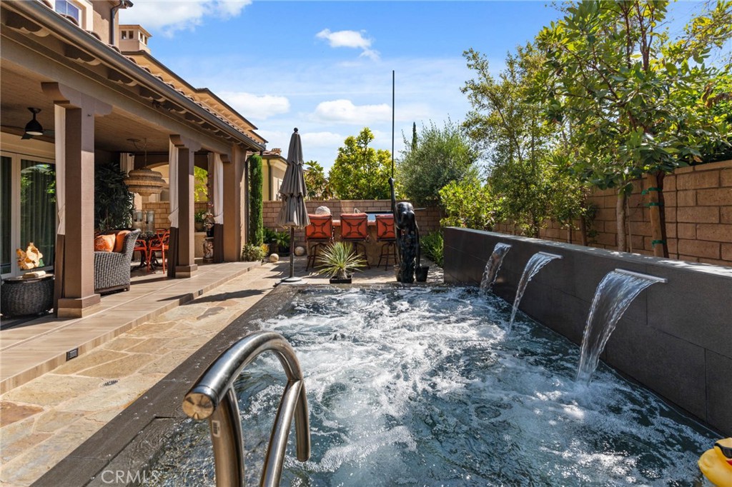 7 Zephyr Irvine, CA 92602 - Photo 44 of 52 a view of outdoor seating space