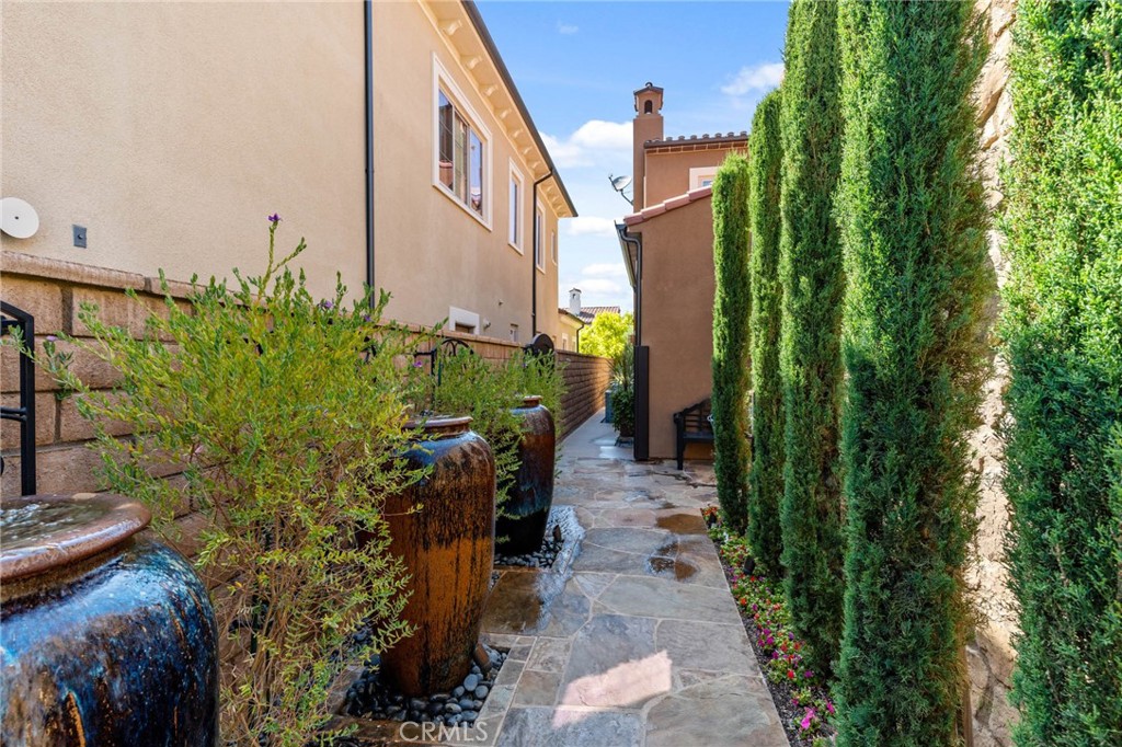 7 Zephyr Irvine, CA 92602 - Photo 8 of 52