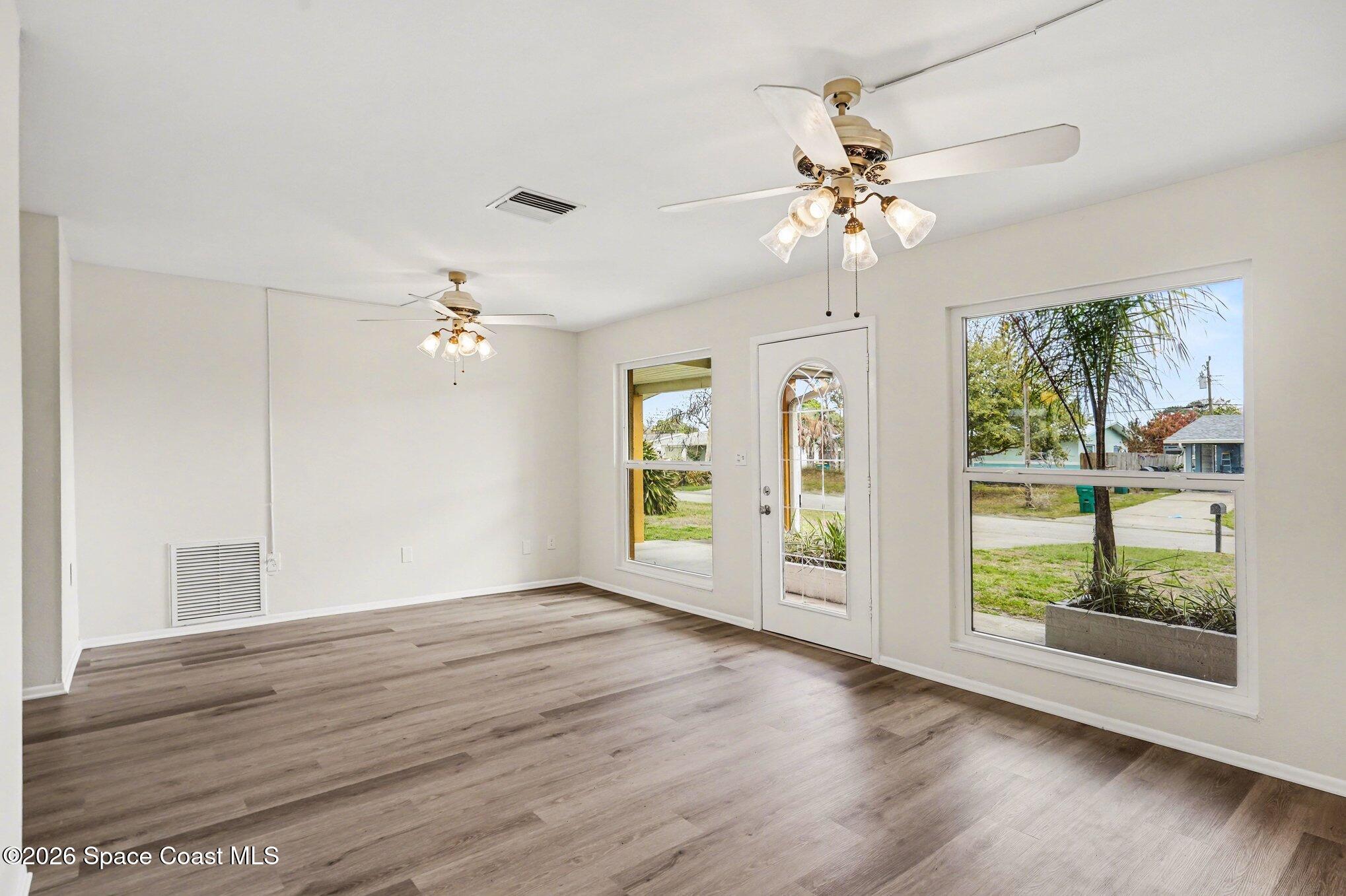 770 Mohawk Avenue Melbourne, FL 32935 - Photo 4 of 28 003_file_2415