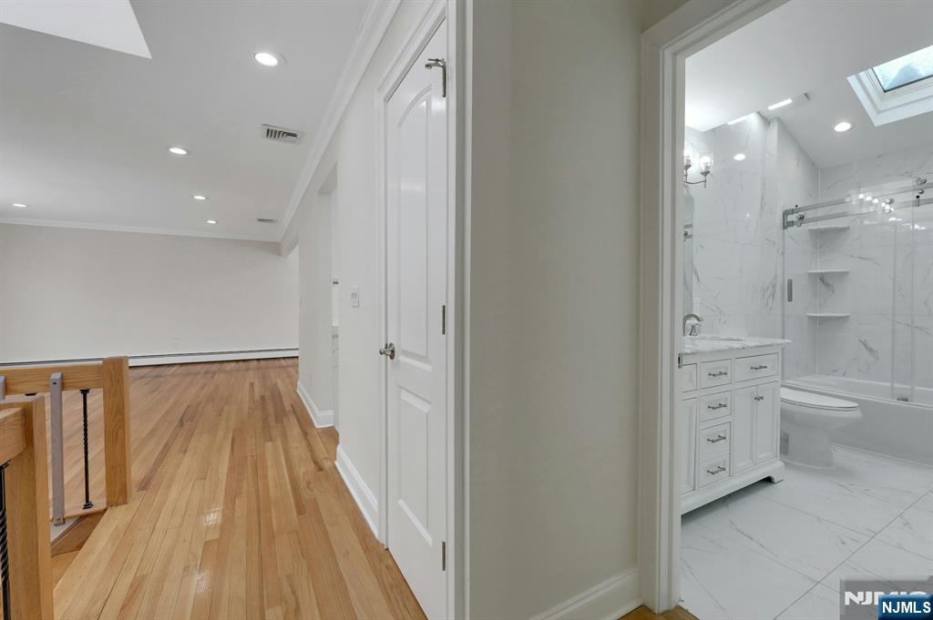 108 Packanack Lake Road Wayne, NJ 07470 - Photo 26 of 35