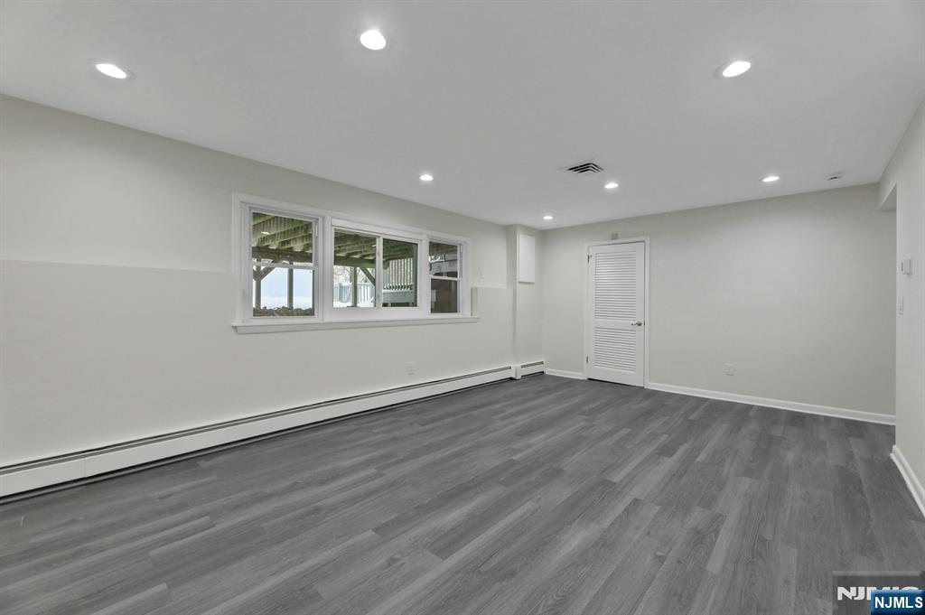 108 Packanack Lake Road Wayne, NJ 07470 - Photo 34 of 35