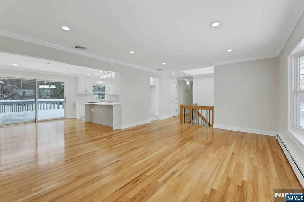 108 Packanack Lake Road Wayne, NJ 07470 - Photo 6 of 35