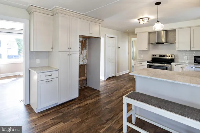 $344,900 | 209 Lake Drive, Bellmawr, NJ 08031