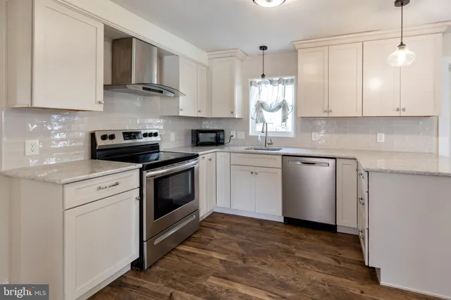 $344,900 | 209 Lake Drive, Bellmawr, NJ 08031